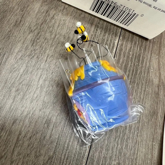 Hallmark Keepsake Sweet Smackerel/ Winning Bounce Christmas Ornaments Lot of 2 - Picture 5 of 7